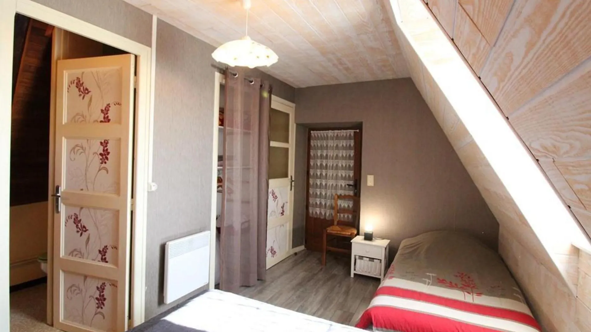 Charmante Maison De Campagne Avec Terrasse, Cheminee Et Jardin, Animaux Acceptes, Pres Des Monts Du Cantal. - Fr-1-742-33 Ladinhac